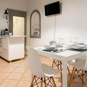 2 Next To A Market And Piazza Santa Croce - Homeunity Apartment