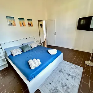 Relax & Design A Pochi Passi Dalla Stazione Apartamento